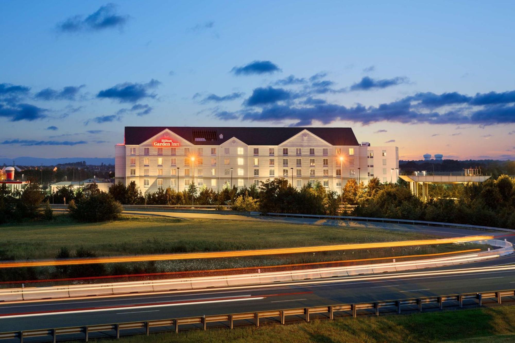 Hilton Garden Inn Dulles North Ashburn Exterior foto